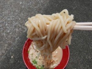 豊ちゃんラーメン　ラーメン普通　麺拡大