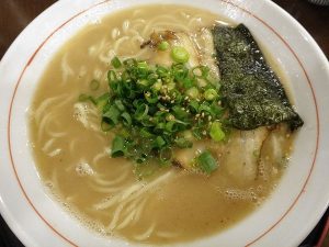 点法輪 佐伯豚骨らーめん 550円