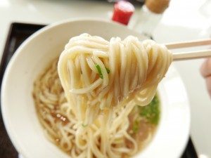 レストラン コリーヌ ラーメン 麺拡大