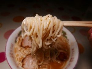 炉ばた 和 ラーメン 麺拡大